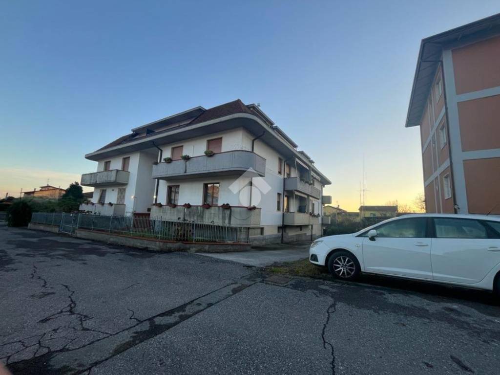 Appartamento in vendita a Castelnuovo Magra seconda traversa di via salicello, 4