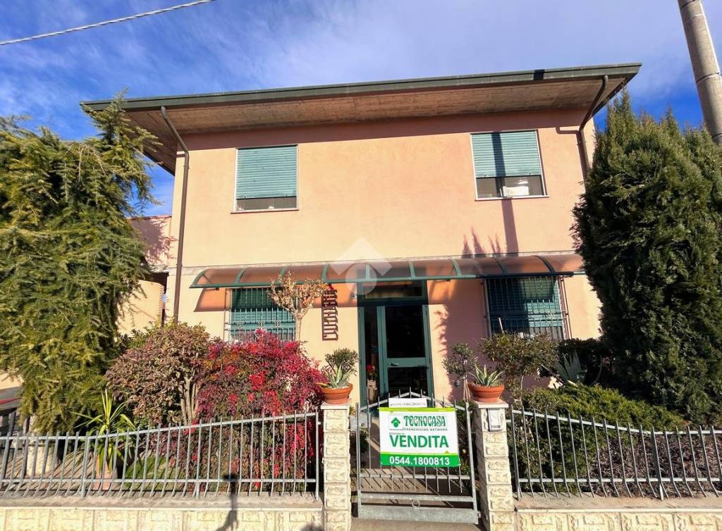 Villa Bifamiliare in vendita a Ravenna via dell'Artiglio, 14
