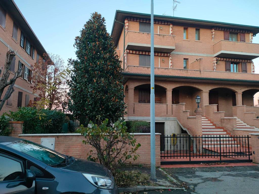 Villa Bifamiliare in vendita a Formigine via Mantova
