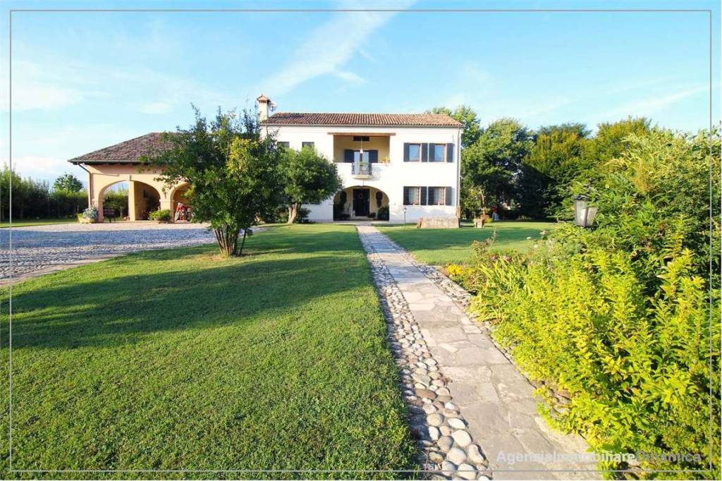 Casa Indipendente in vendita a Fontanelle via Vallonto