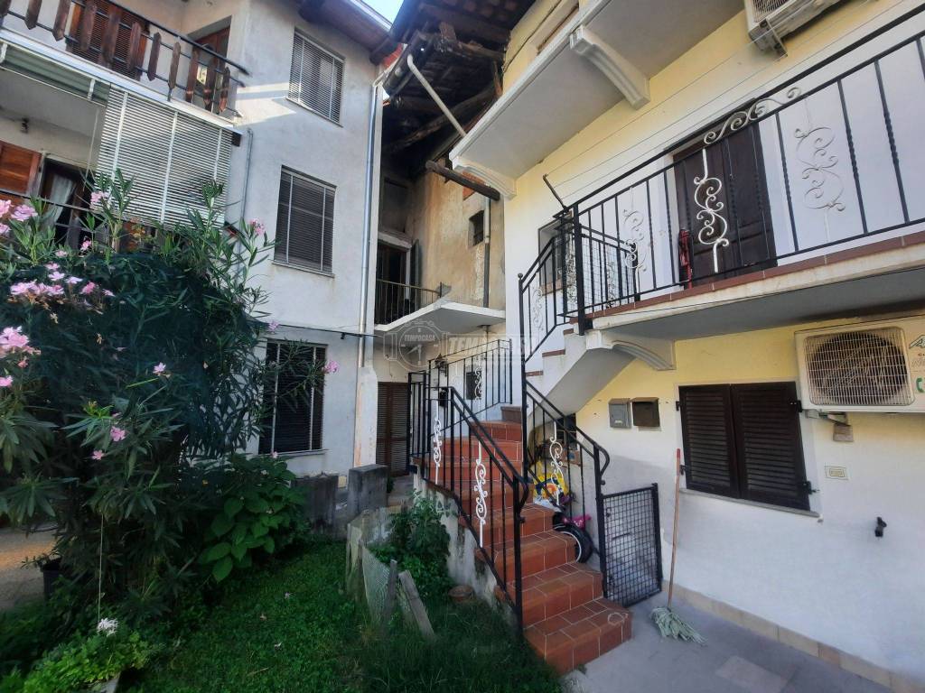 Casa Indipendente in vendita a Samone via Giordano