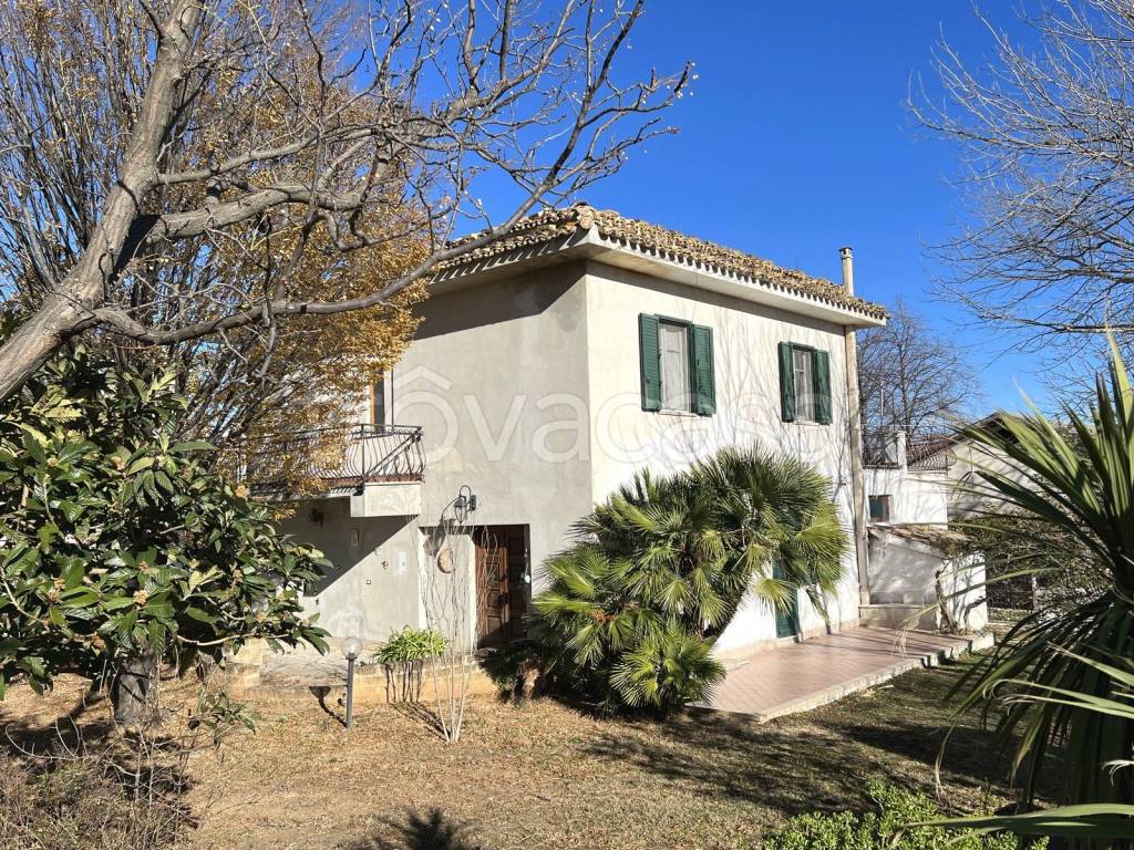 Villa in vendita a Nocciano contrada Casali