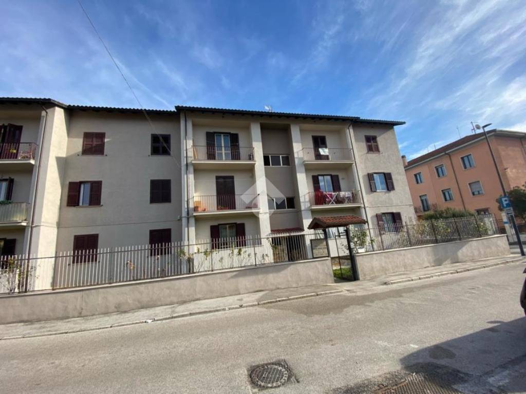 Appartamento in vendita ad Avezzano via Cosenza, 11