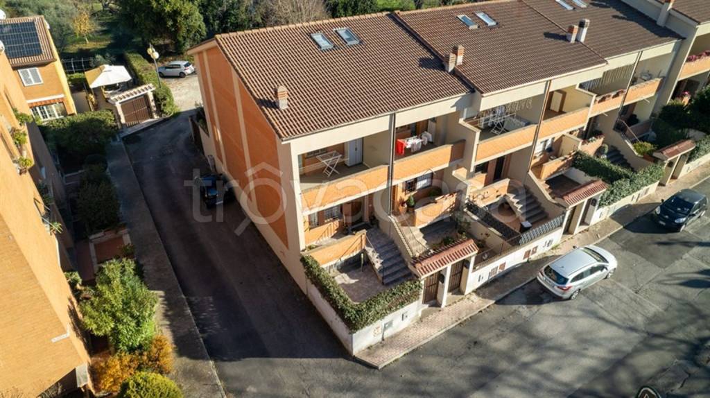 Villa a Schiera in vendita a Zagarolo via Vittorio De Sica