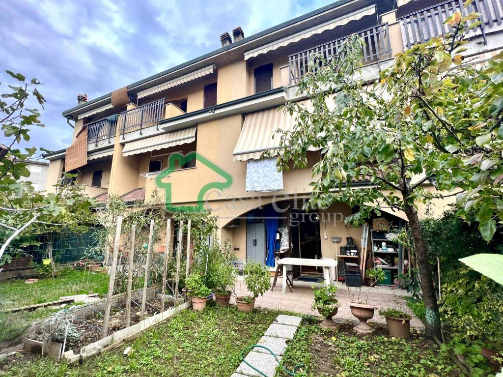 Villa a Schiera in vendita a Lodi Vecchio via Papa Giovanni XXIII