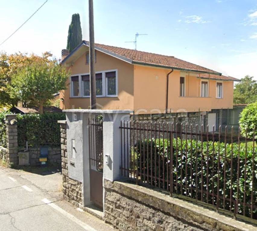 Villa in in vendita da privato a Biella strada Barazzetto Vandorno