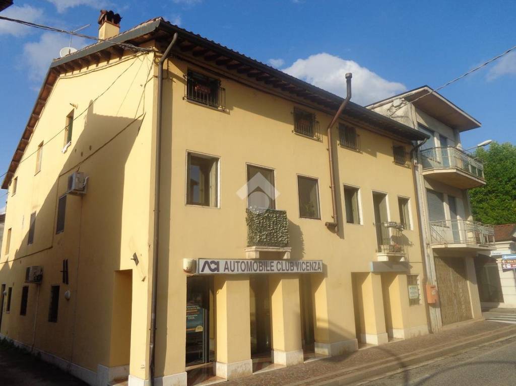 Appartamento in vendita a Isola Vicentina via Arasella, 23