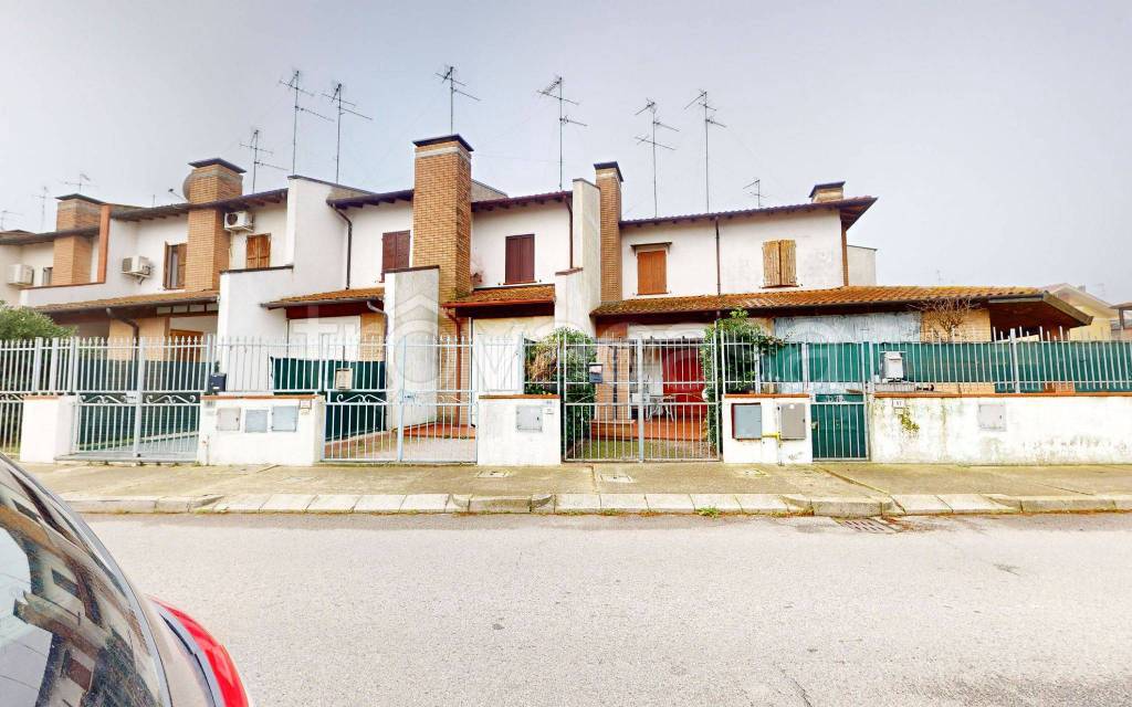 Casa Indipendente in vendita a Comacchio viale Renata di Francia, Lido degli Estensi 95