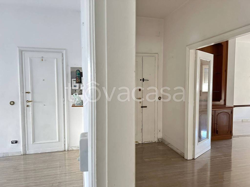 Appartamento in vendita a Taranto via Lago di Molveno, 30