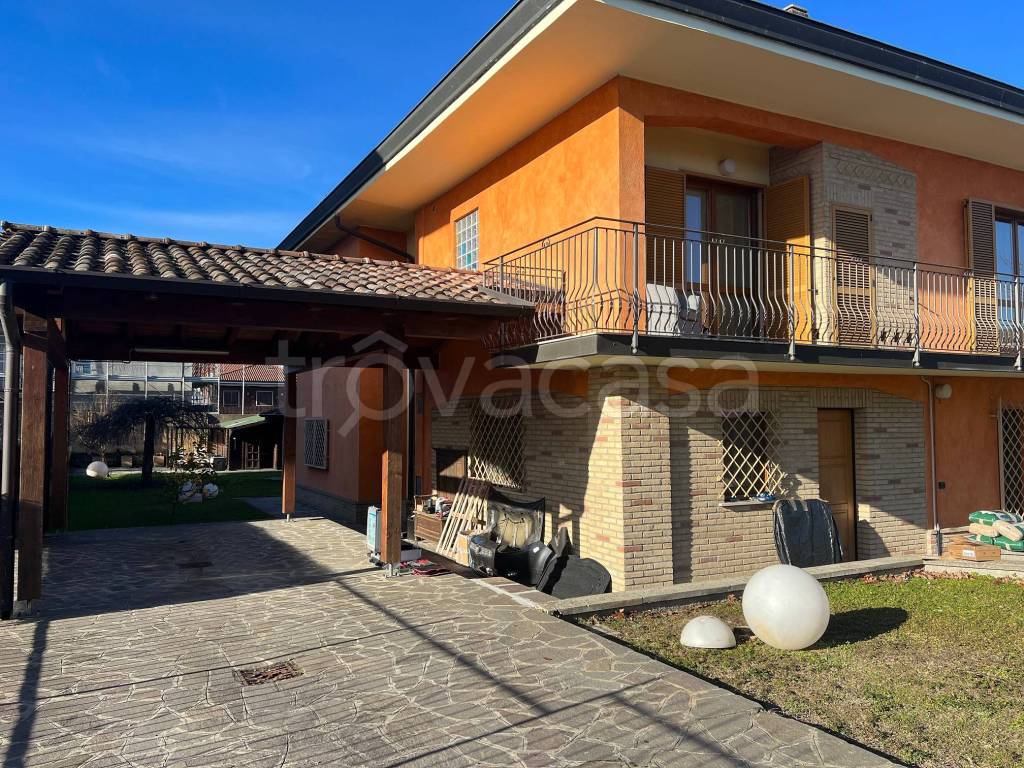 Villa in vendita a Cerro al Lambro