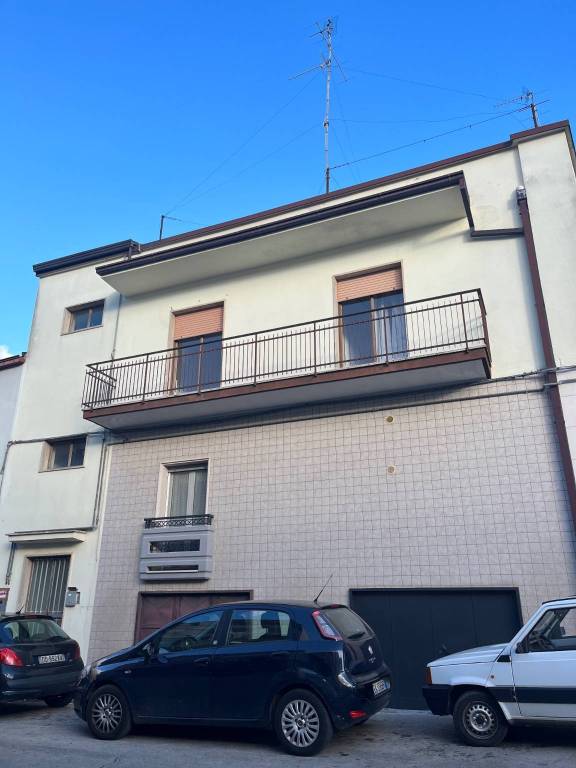 Casa Indipendente in in vendita da privato a Santeramo in Colle via Antonio Lucarelli, 30