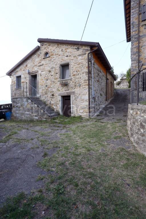 Villa in in vendita da privato a Terenzo frazione Corniana, 24