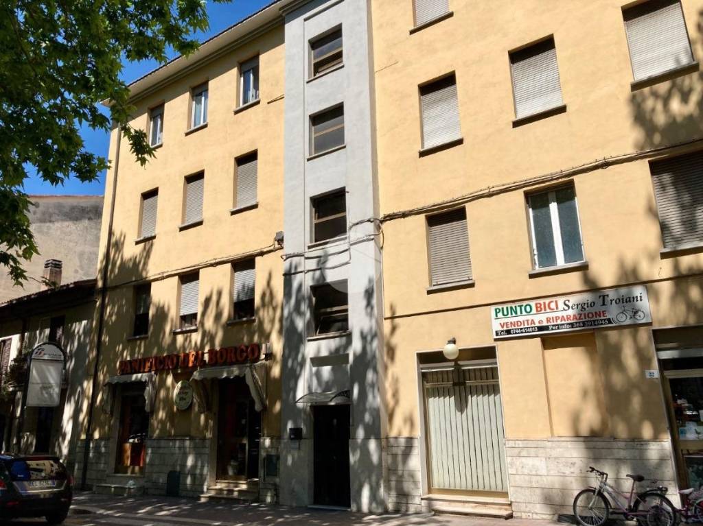 Appartamento in vendita a Terni via Tre Venezie, 30