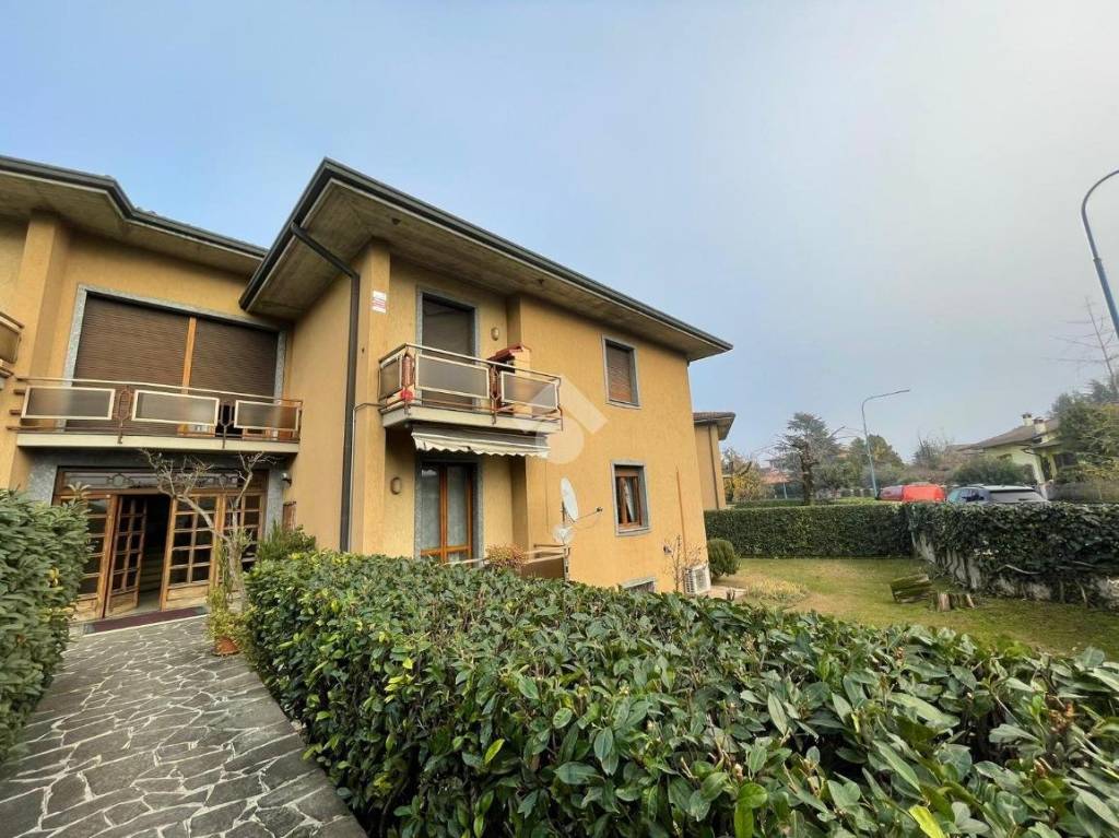 Villa Bifamiliare in vendita a Mazzano via Veneto, 26