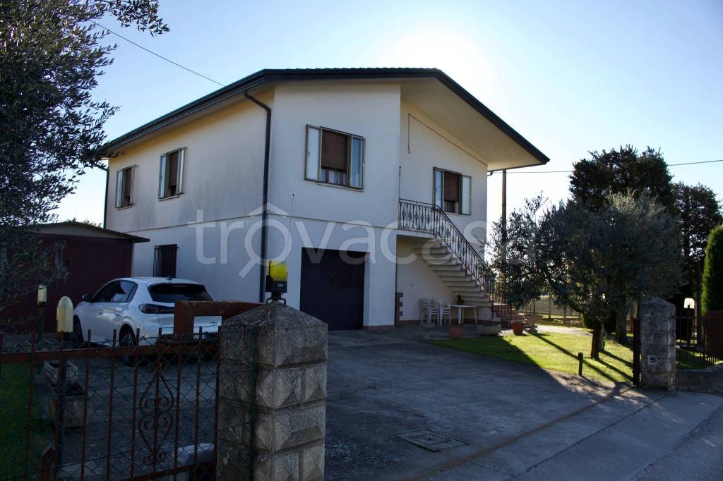 Villa in in vendita da privato a Este via Riva di Fiume