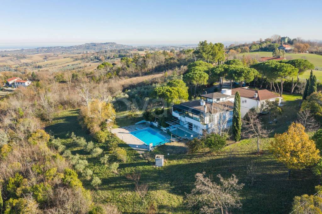 Villa in vendita a Santarcangelo di Romagna via Arpino
