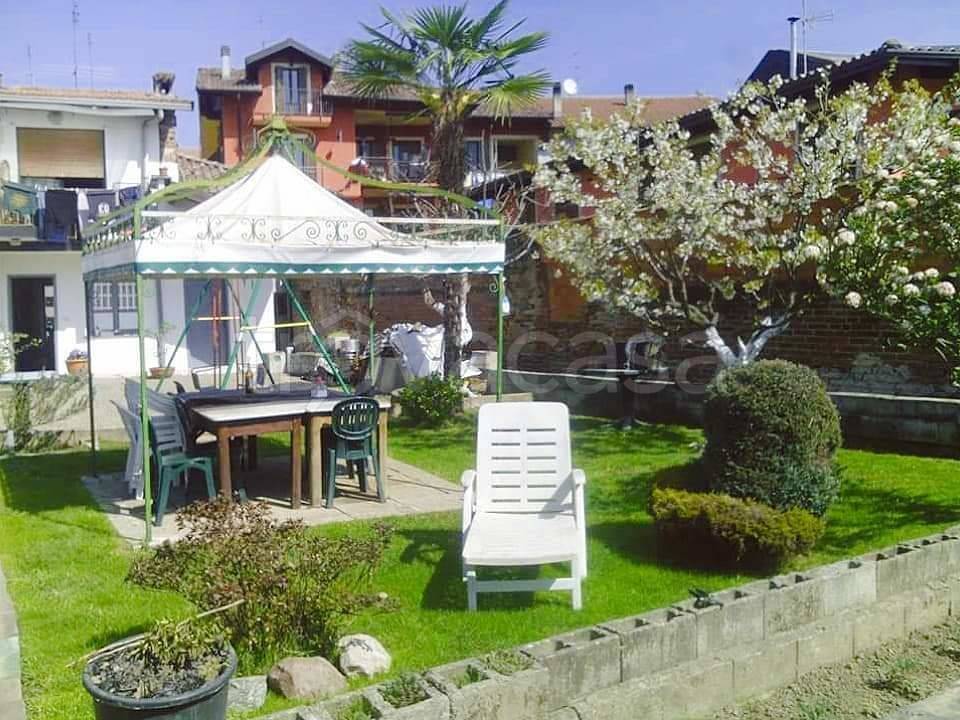 Villa Bifamiliare in vendita a Cureggio