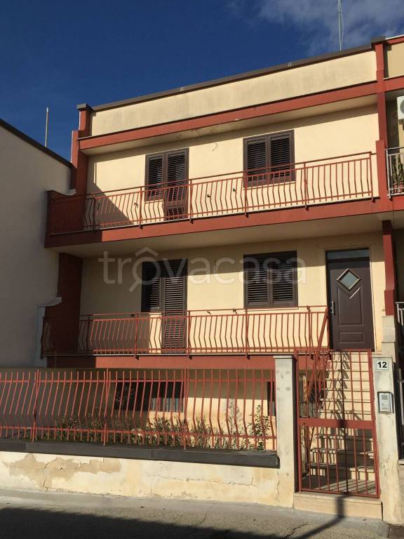 Villa a Schiera in in vendita da privato ad Adelfia via della Repubblica, 12