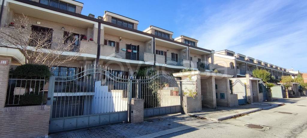 Villa a Schiera in vendita a Foggia via Pasquale Mione
