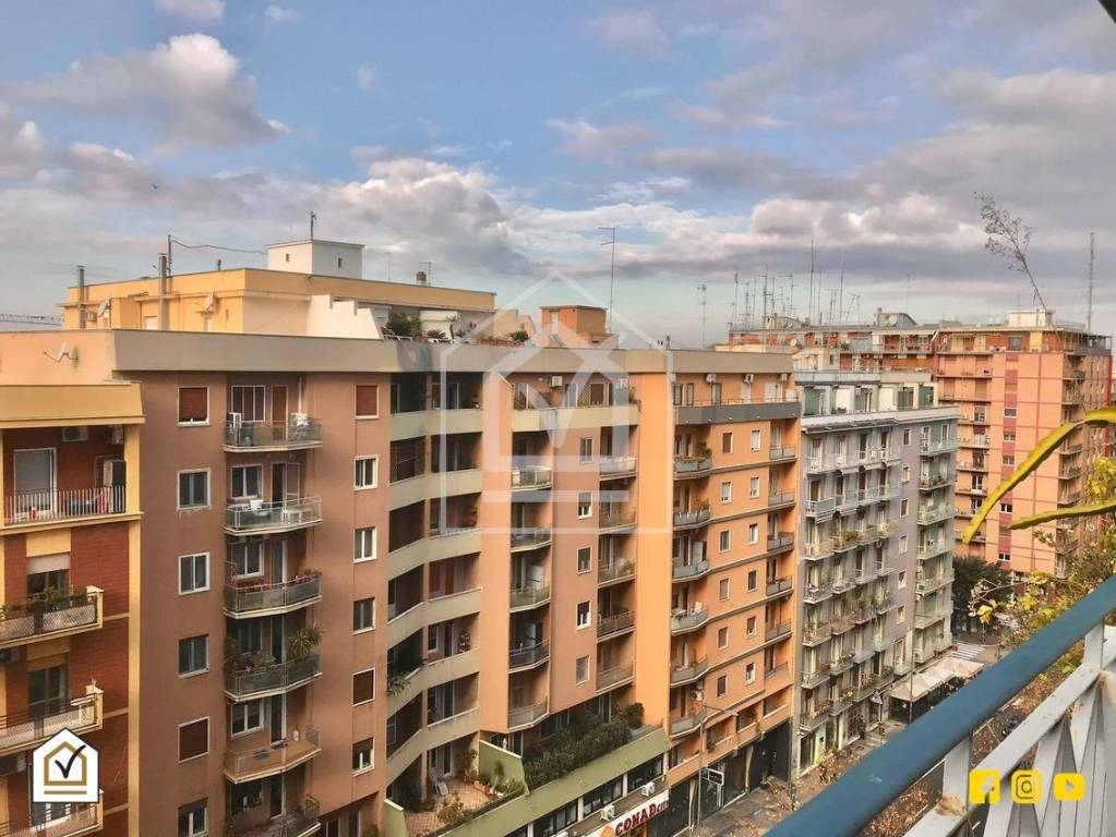 Attico in vendita a Bari viale Unità d'Italia