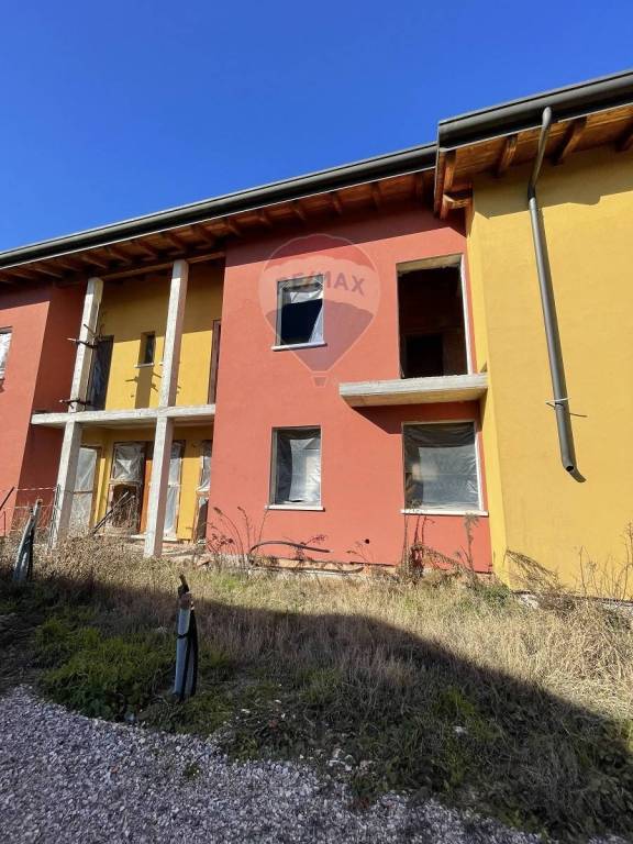 Appartamento in vendita a Castel d'Ario via Di Là Dell'Acqua, 62