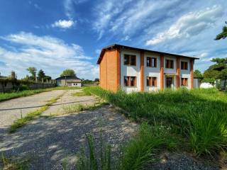 Capannone industriale in vendita a vigevano strada fogliano san marco