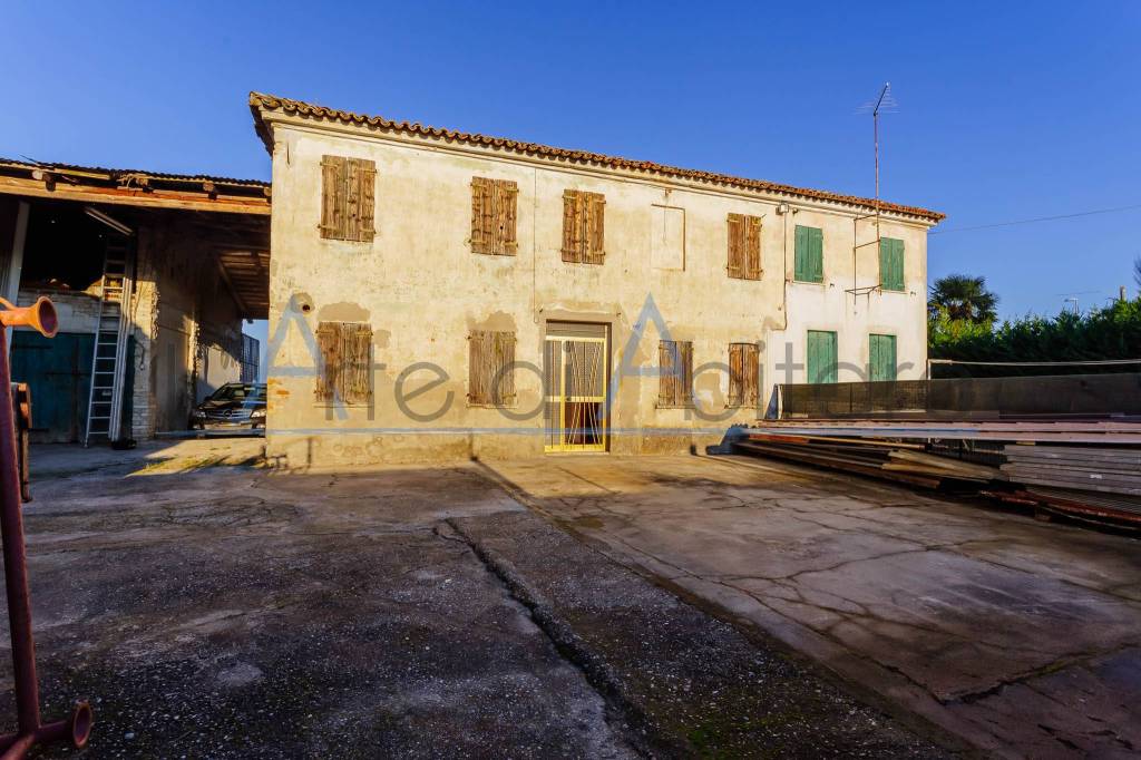 Villa Bifamiliare in vendita a Piove di Sacco via Enrico Caterino Davila