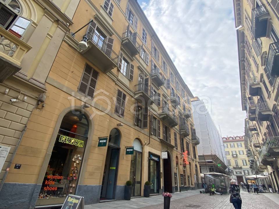 Negozio in affitto a Torino via Giuseppe Mazzini, 4