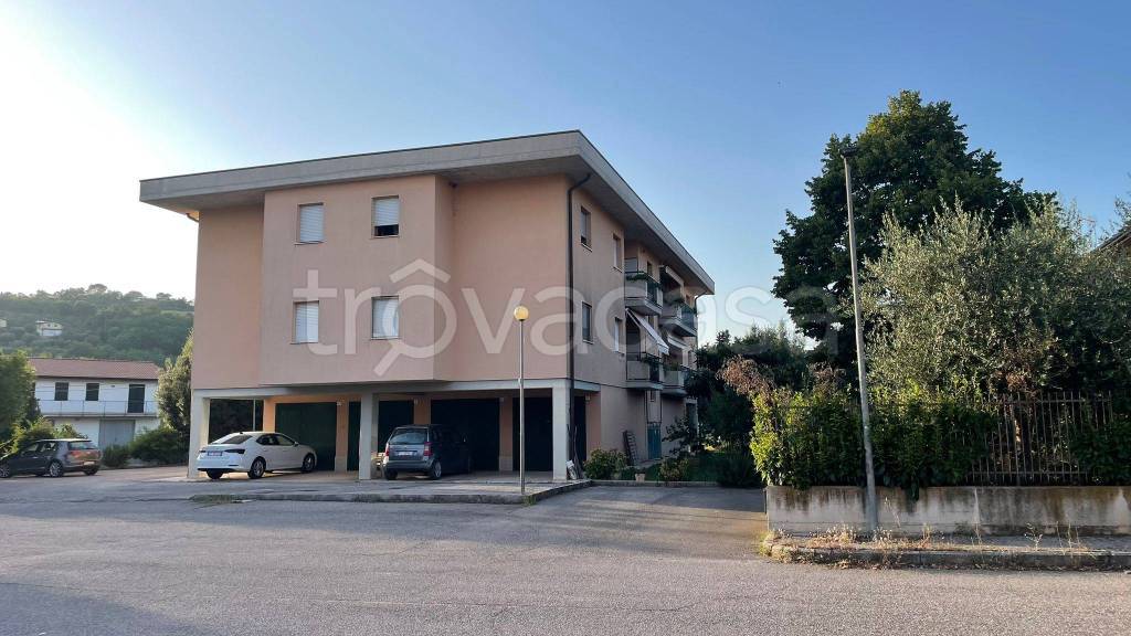 Appartamento in vendita a Perugia strada Colle Umberto i-ponte Nese, 47