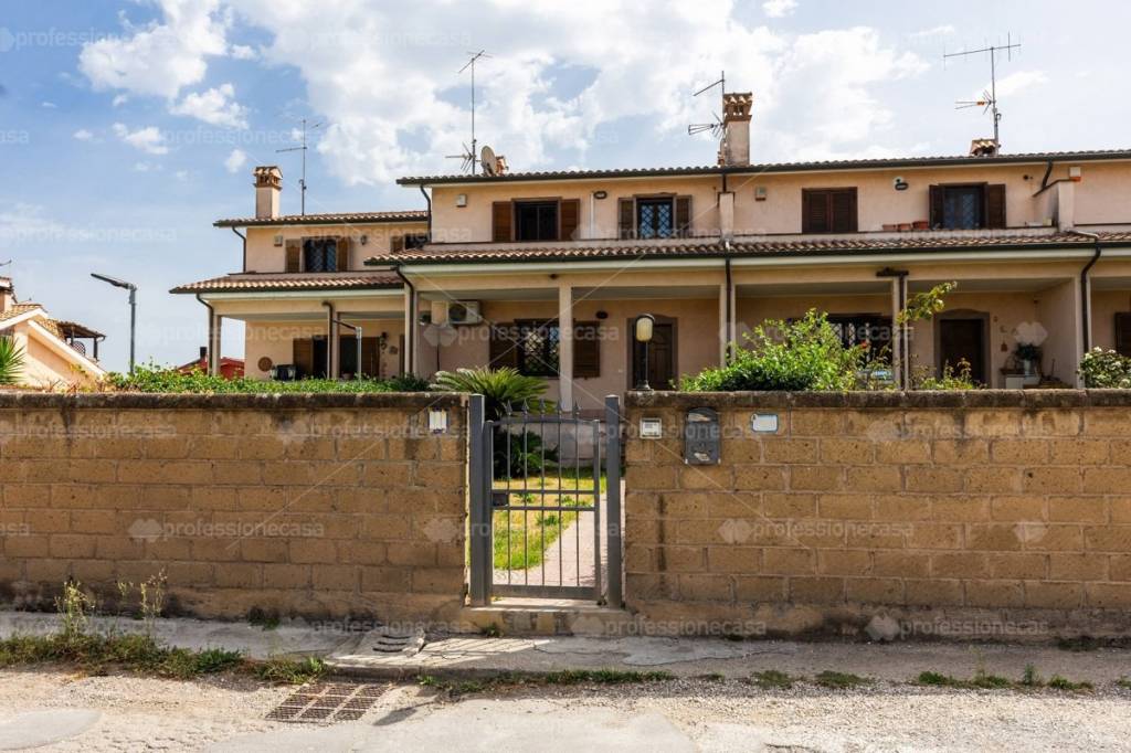 Villa a Schiera in vendita ad Ardea via Prato