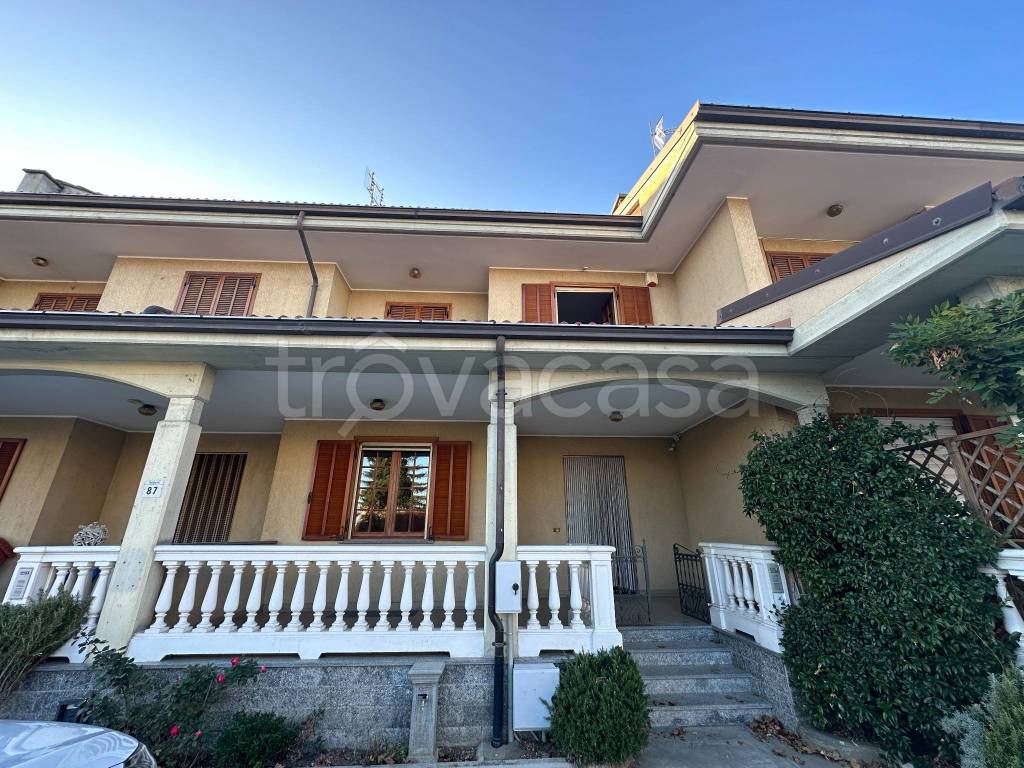 Villa a Schiera in vendita a Cuneo via Chiusani