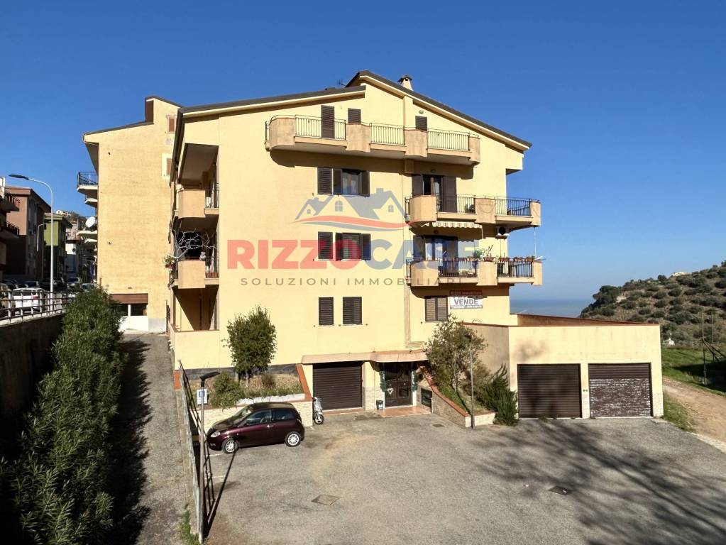Appartamento in vendita a Corigliano-Rossano via Acqua di Vale, snc