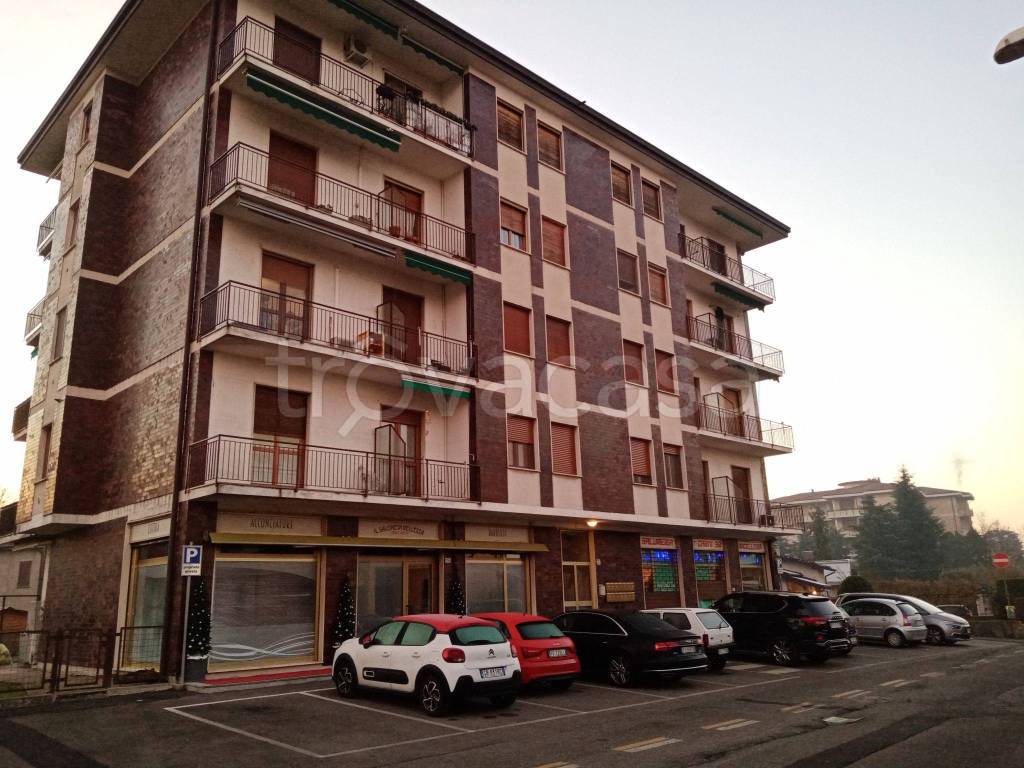 Appartamento in in vendita da privato a Fara Gera d'Adda via Pontirolo, 25