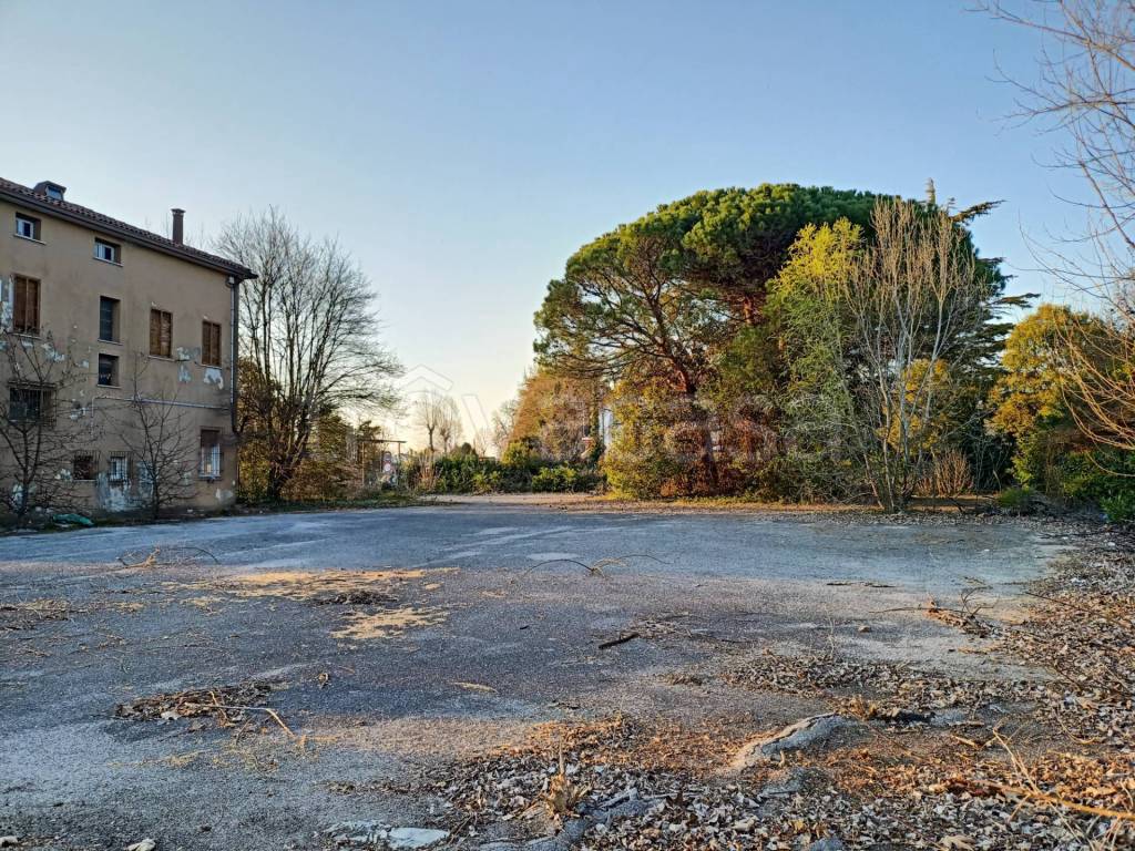 Terreno Residenziale in vendita a Mogliano Veneto via Terraglio