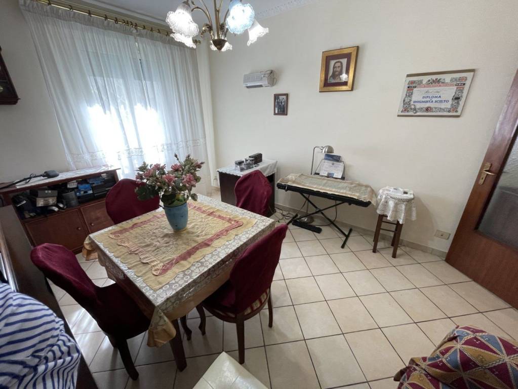 Appartamento in vendita a Roma via Virgilio Melandri, 210