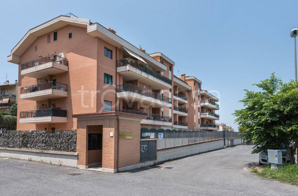 Appartamento in vendita a Marino via Giuseppe Gioachino Belli