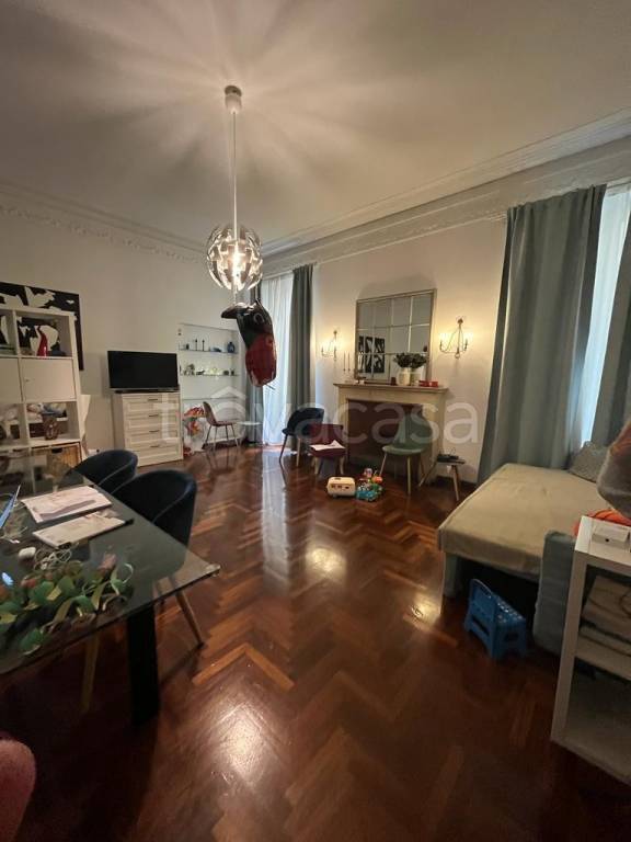 Appartamento in vendita a Roma via dei Greci