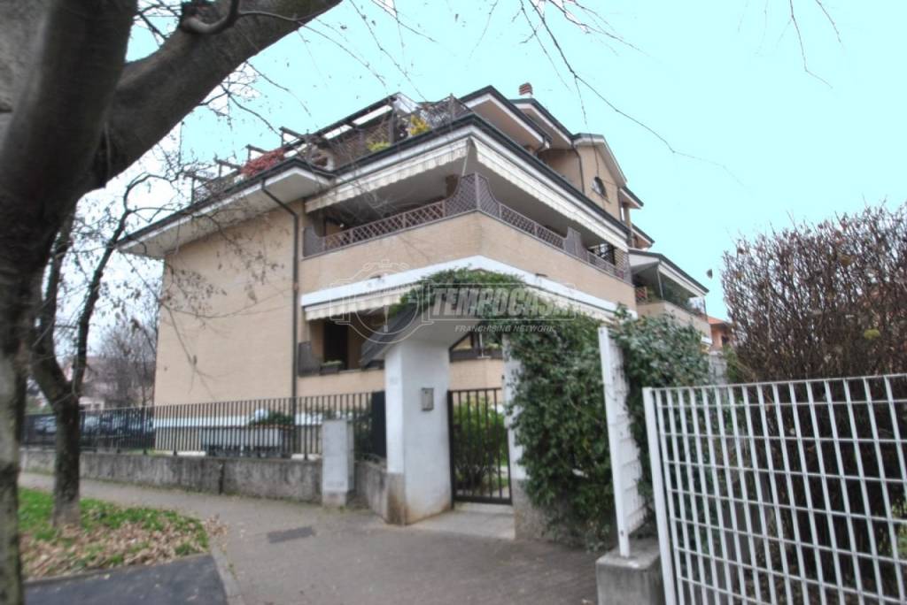 Appartamento in vendita a Cesate via Vincenzo Bellini