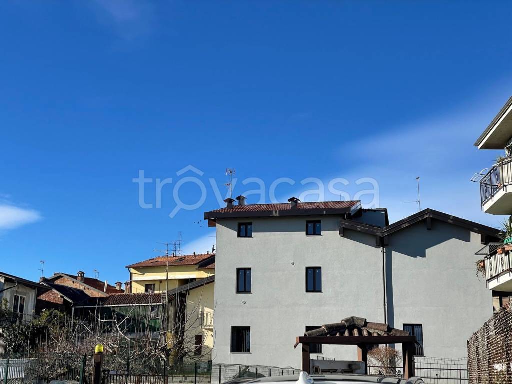 Appartamento in vendita a Veniano via San Lorenzo