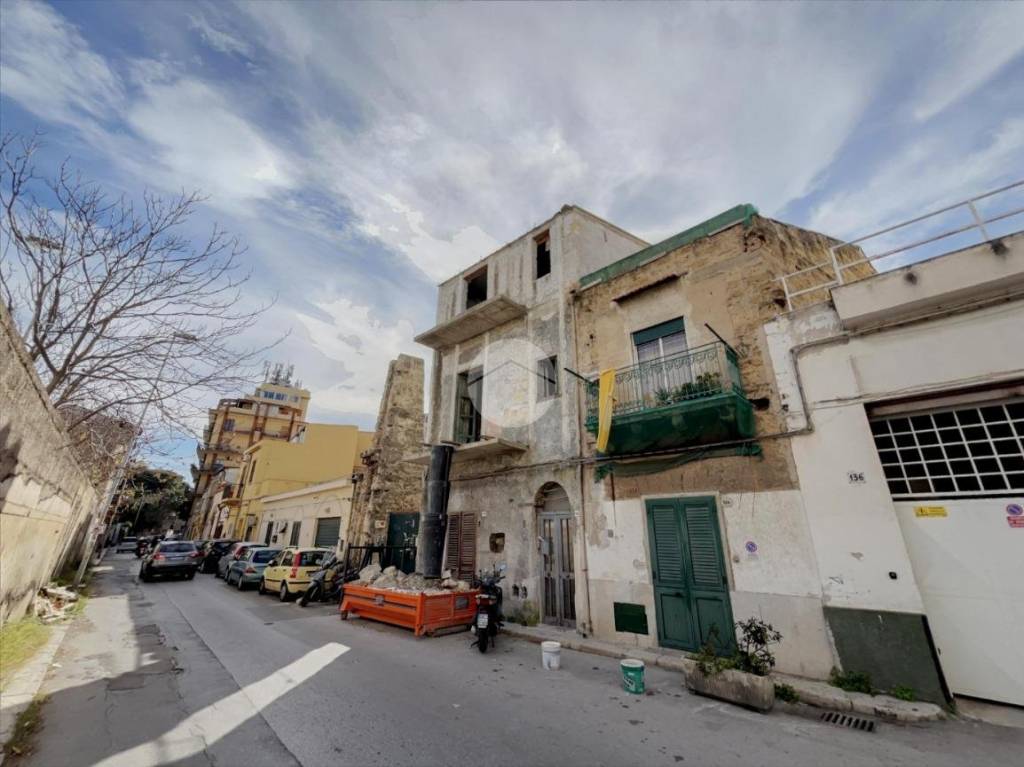 Appartamento in vendita a Palermo via Serradifalco, 130