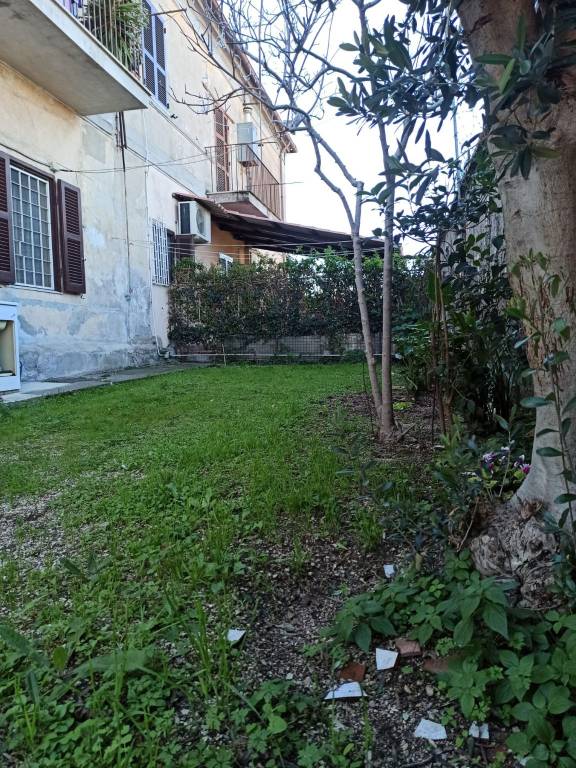 Appartamento in vendita a Roma via Del Porto Fluviale, 36