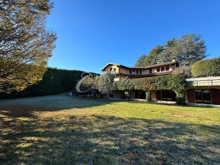 Villa in vendita a Cantù via Monterosa, 1