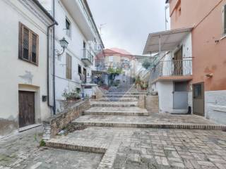 Casa indipendente in vendita a pianella vico delle dee, 8