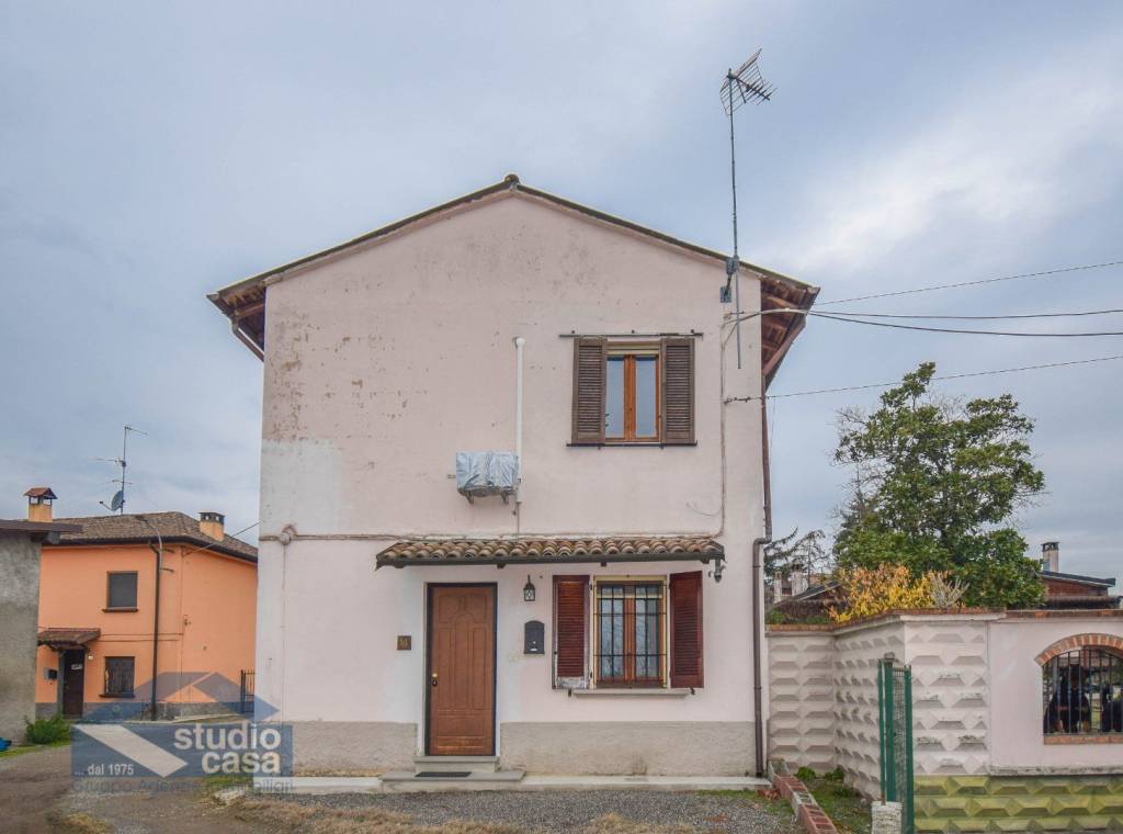 Casa Indipendente in vendita a Ospedaletto Lodigiano via Costa