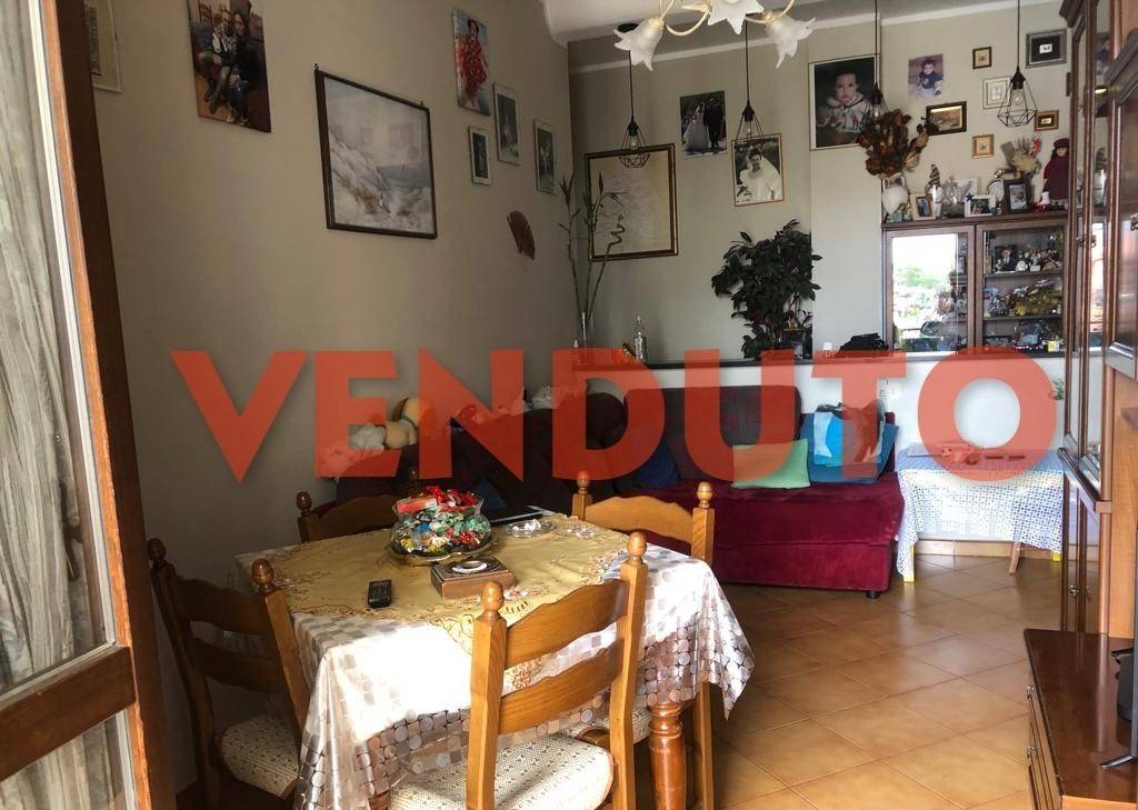Appartamento in vendita a Cesano Boscone via Pasubio, 2