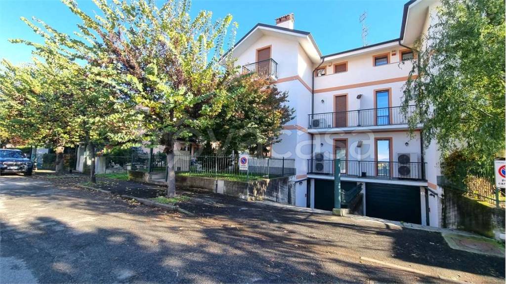 Villa Bifamiliare in vendita a Savigliano via carlo alberto dalla chiesa, 29
