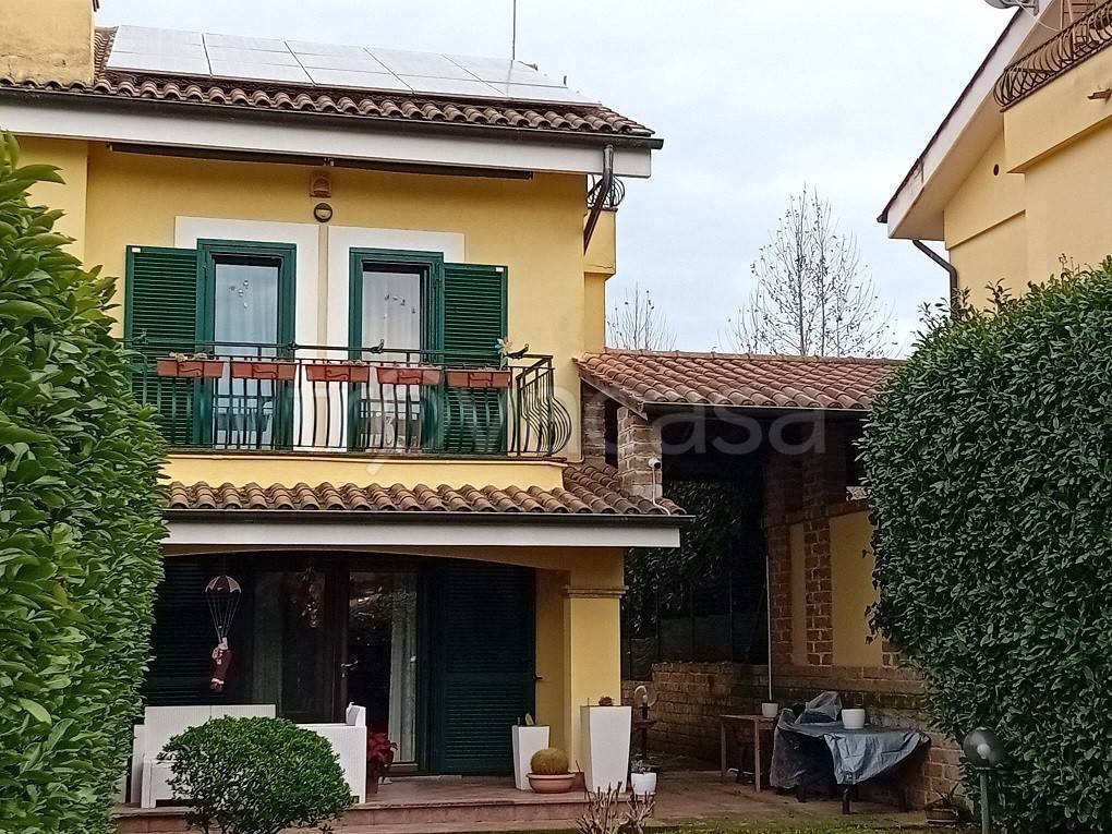 Appartamento in vendita a Nepi via Giovan Battista Pergolesi