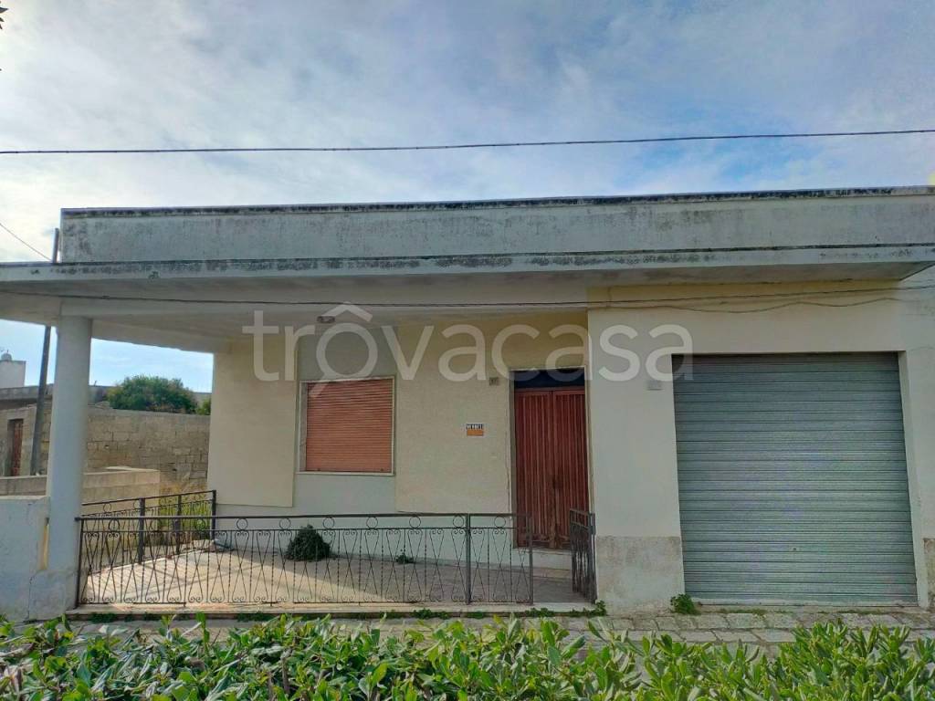 Appartamento in in vendita da privato a Corsano piazzetta Caduti, 13