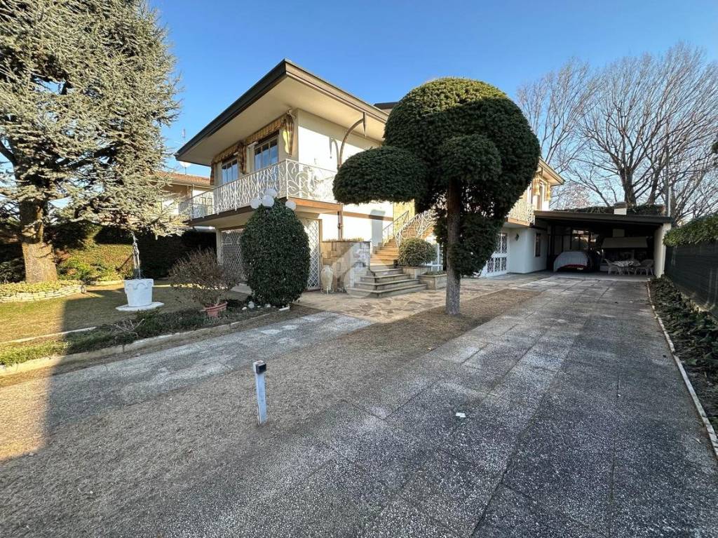 Villa in vendita ad Abano Terme