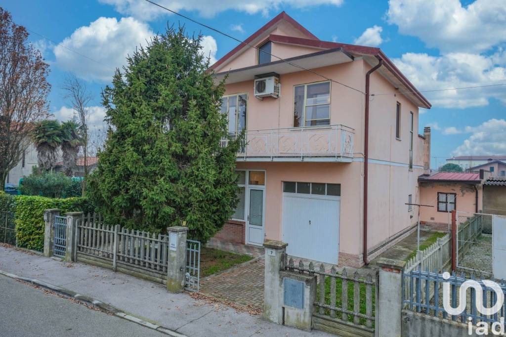 Villa in vendita a Fiscaglia via Dell'Orso, 9